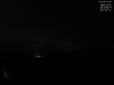 03 : 00