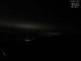 04 : 00