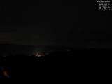 03 : 00