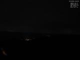 03 : 32