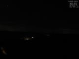03 : 00
