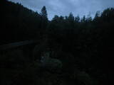 19 : 00