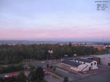 06 : 00