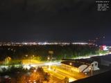 22 : 00