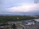 06 : 00