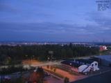 21 : 00