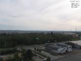 16 : 04