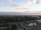 18 : 44