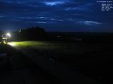 22 : 00
