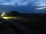 22 : 04