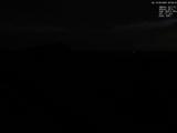 03 : 32