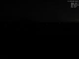 03 : 00