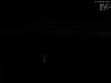 03 : 00