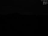 03 : 32
