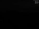 03 : 00