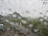 08 : 44