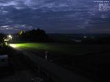 19 : 00