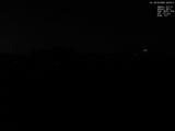 03 : 00