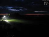 22 : 00