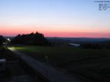 22 : 04