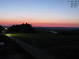 22 : 08