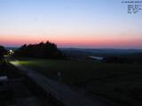 22 : 04