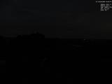 03 : 32
