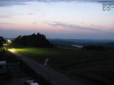 22 : 08