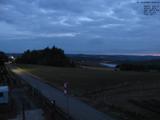 05 : 32