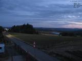 05 : 32