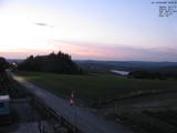 19 : 48