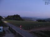 06 : 44