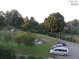 06 : 00