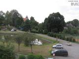09 : 32