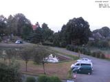 06 : 00
