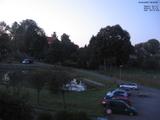 06 : 00