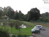 09 : 36