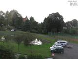 09 : 48