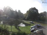 09 : 32