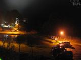 22 : 00