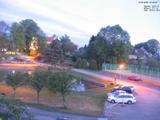 21 : 04