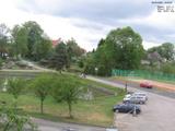 13 : 00