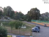 06 : 00