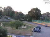06 : 00