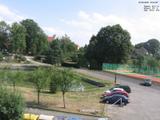 16 : 04