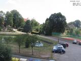 14 : 00