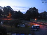 06 : 00