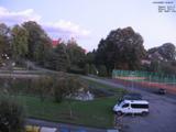 19 : 44