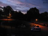 06 : 00