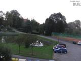 18 : 44
